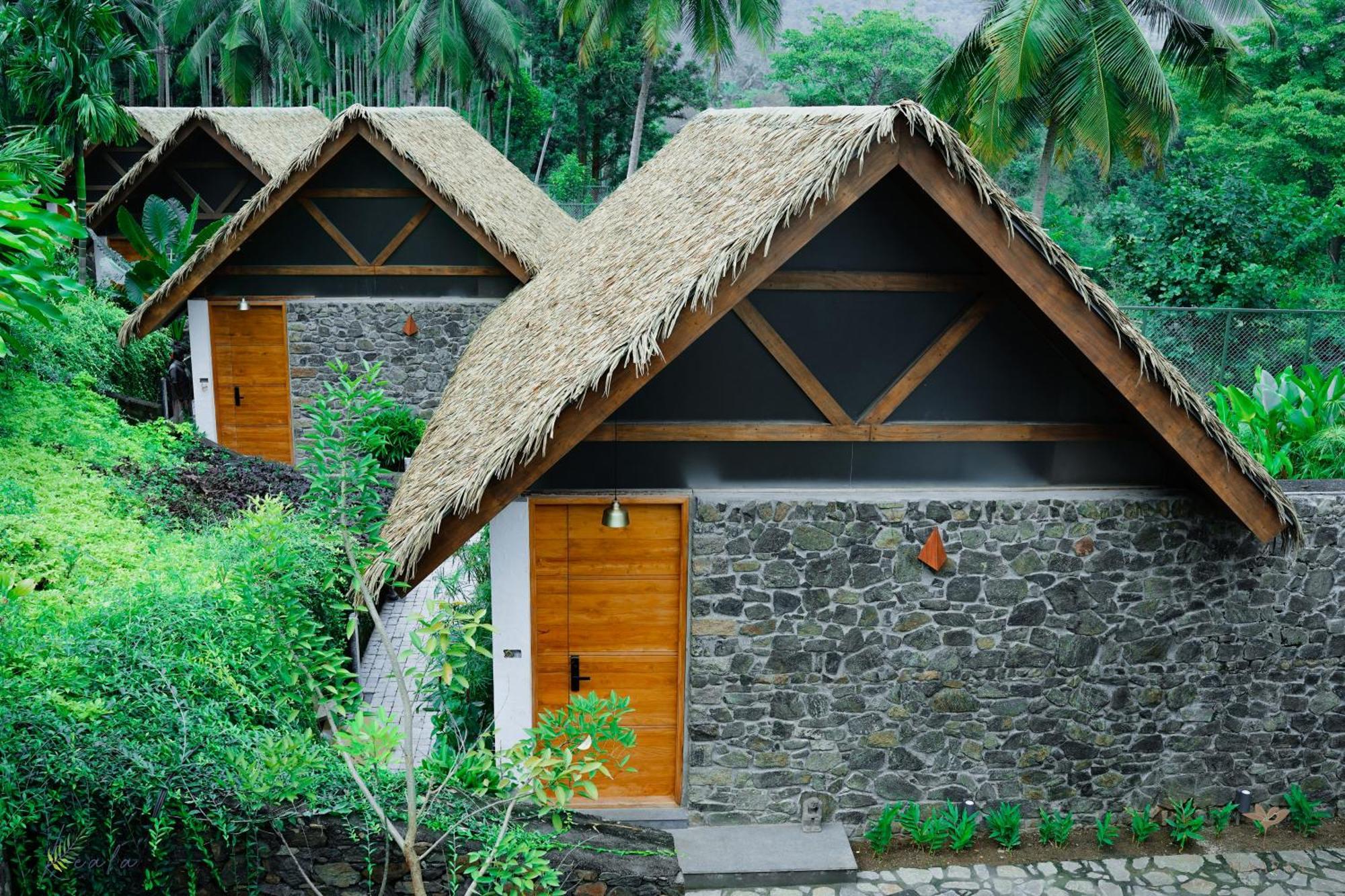 Maayaa Riverside Villa By Kpm Tripenta Attappadi Exterior photo